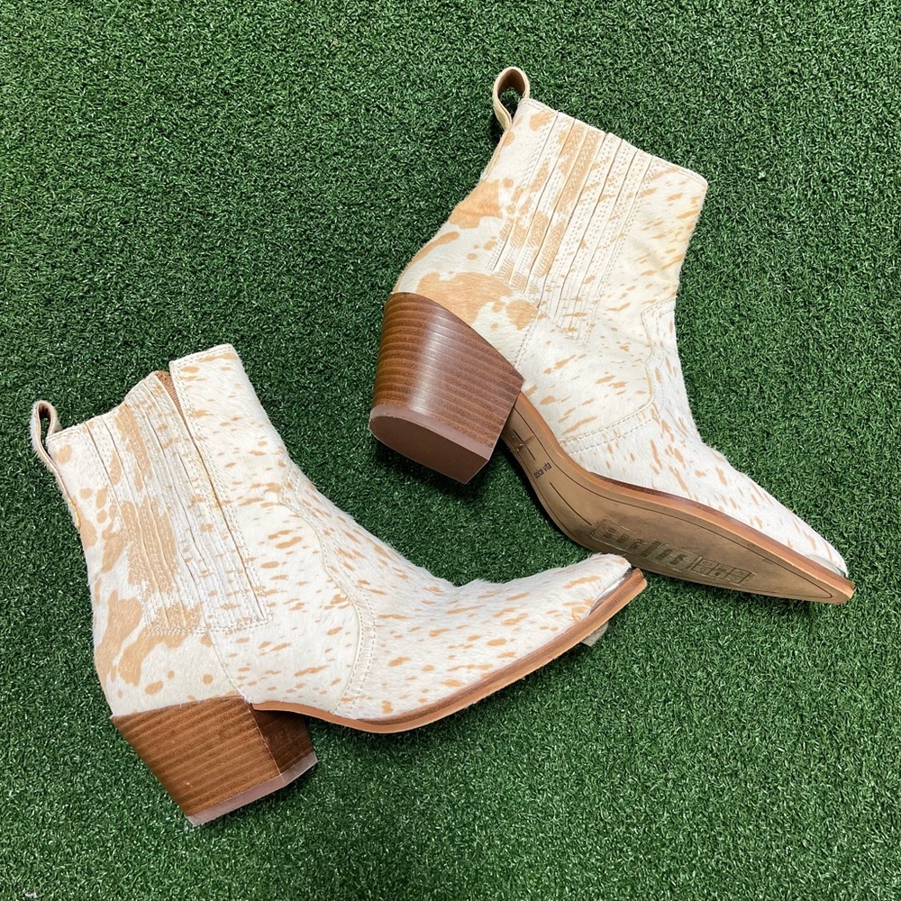 Dolce Vita Women’s Boots Cow Print Size 8